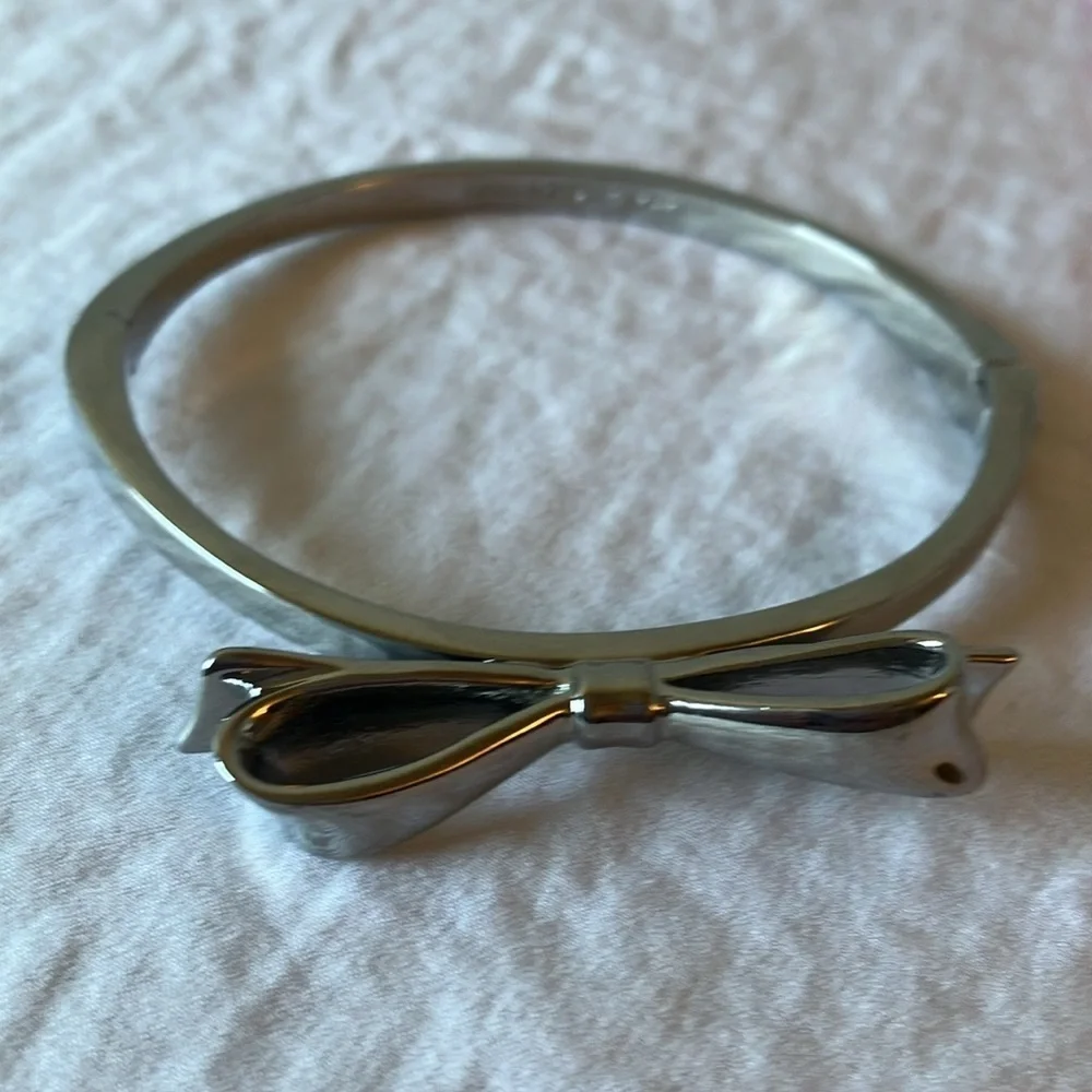 Kate Spade: Silver Tone Bracelet with Bow- Side Clasp - Picture 8 of 16